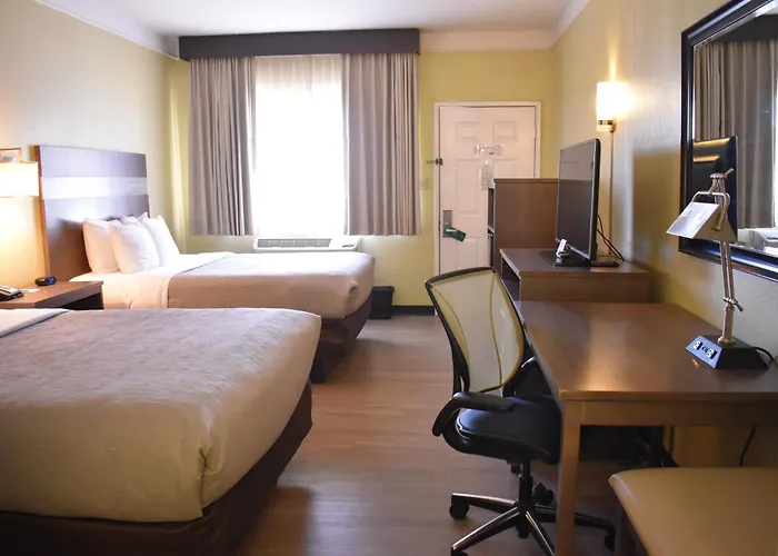 Quality Inn & Suites Gallup I-40 Exit 20